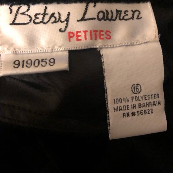 Black Velour Dress with a Necklace Attached by Betsy Lauren Size 16 - Picture 4 of 4